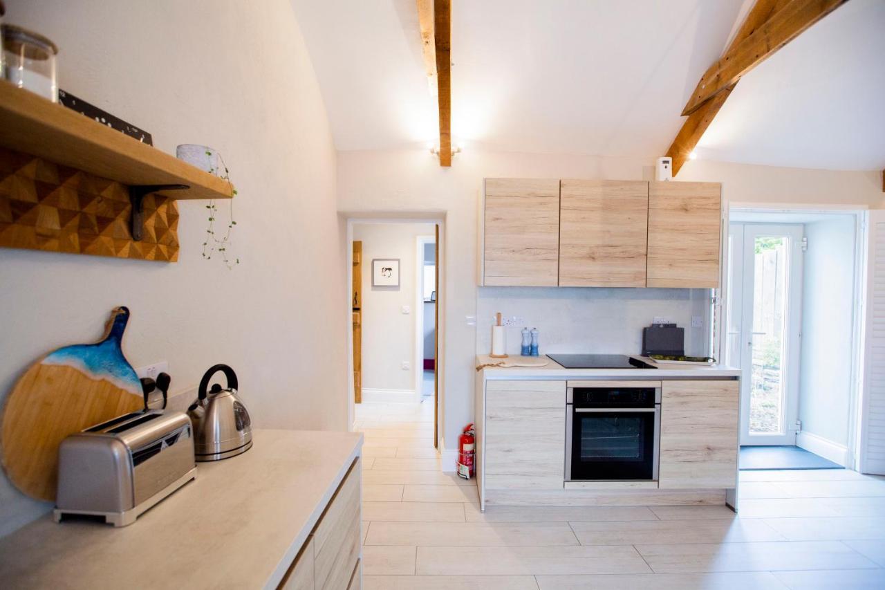 Sleepers Barn Villa Saint Teath Eksteriør billede